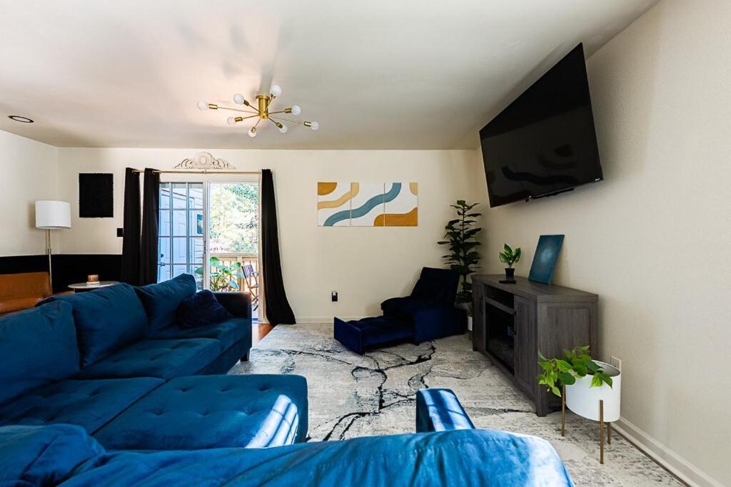 Cozy Townhome Retreat With King Bed Near I-10, Capitol, Fsu & Famu Tallahassee Exterior photo